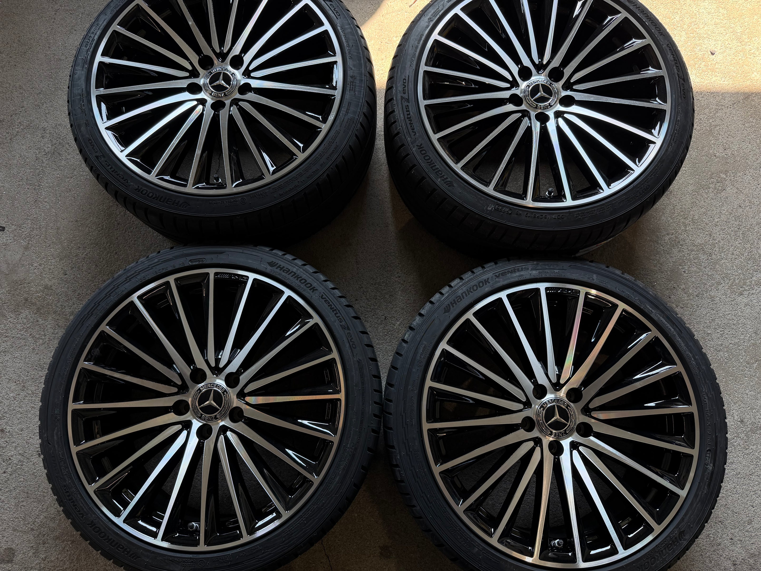 19 inch Origineel Mercedes C klasse W206 velgen met zomerbandenbanden