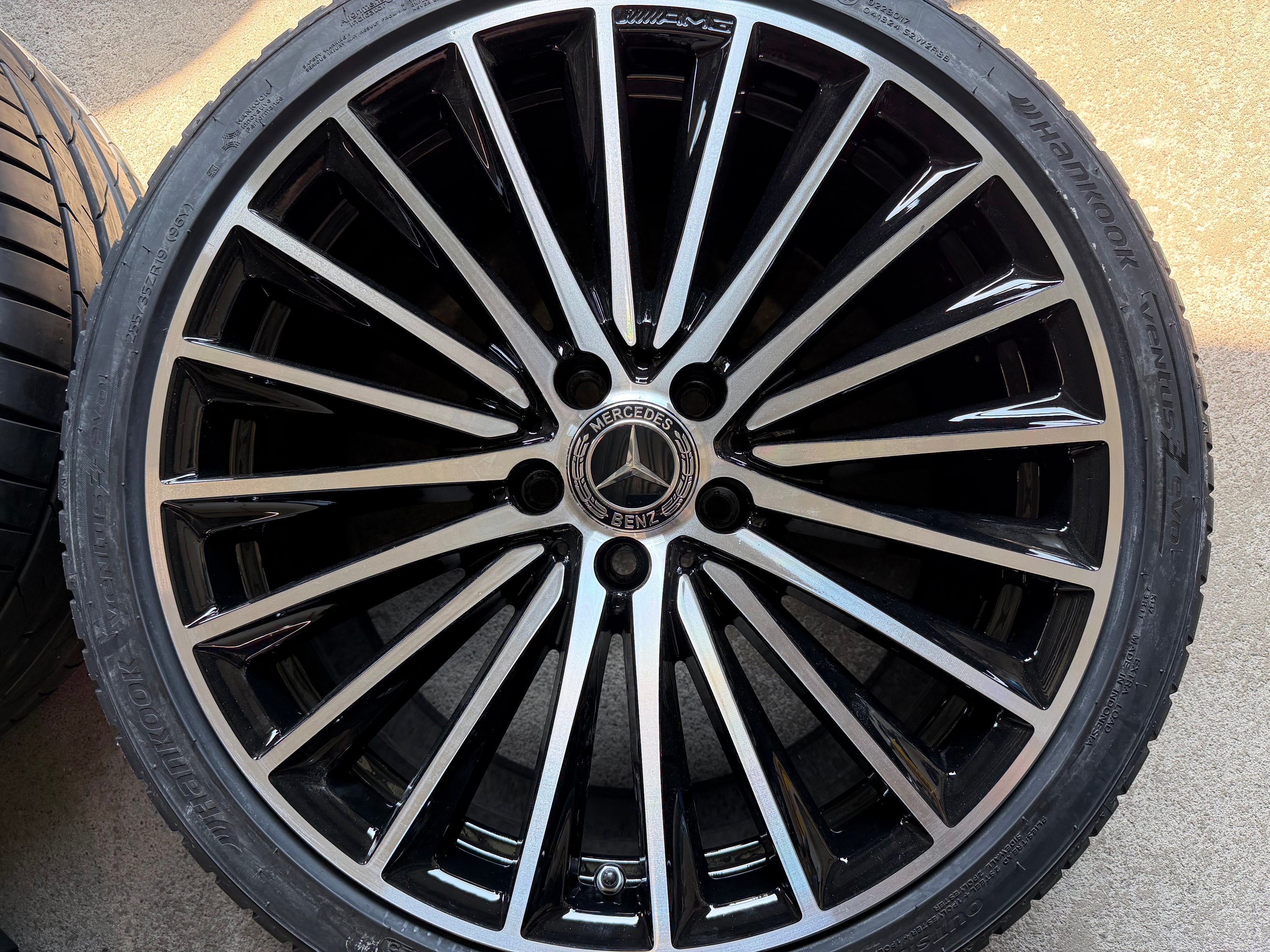 19 inch Origineel Mercedes C klasse W206 velgen met zomerbandenbanden
